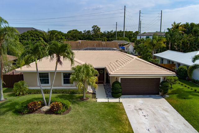 4886 Acorn Drive, Boca Raton, FL 33487