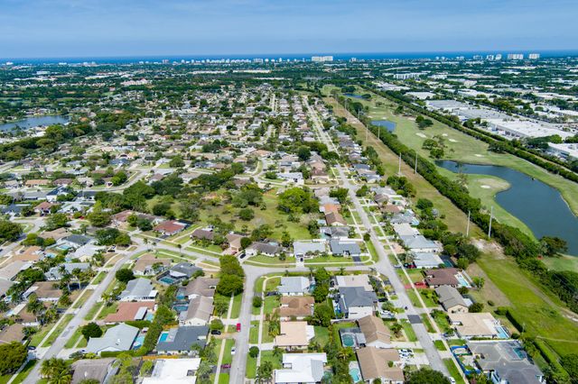 4886 Acorn Drive, Boca Raton, FL 33487
