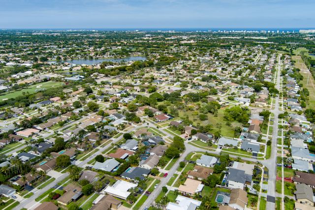 4886 Acorn Drive, Boca Raton, FL 33487