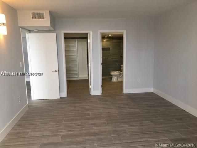 20515 E Country Club Dr 1045, Aventura, FL 33180