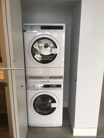 20515 E Country Club Dr 1045, Aventura, FL 33180