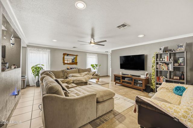 9421 S 1ST Avenue, Phoenix, AZ 85041