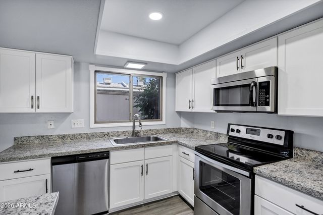 14 E HERMOSA Drive, Tempe, AZ 85282