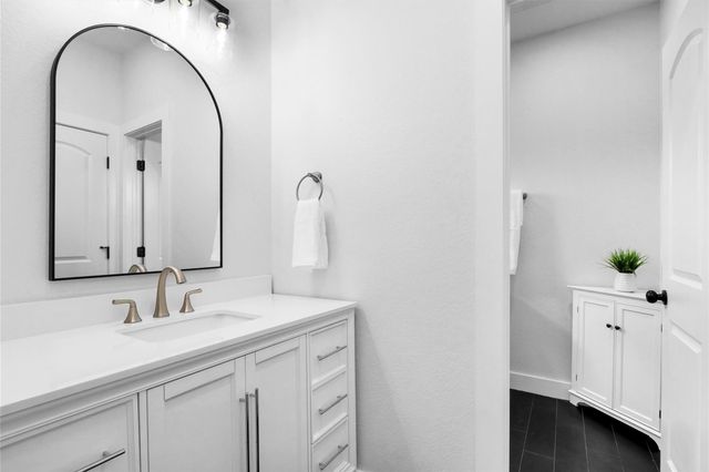 8214 Cowart Street, Houston, TX 77029