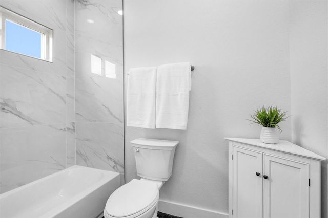 8214 Cowart Street, Houston, TX 77029