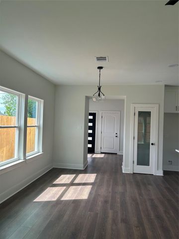 8214 Cowart Street, Houston, TX 77029