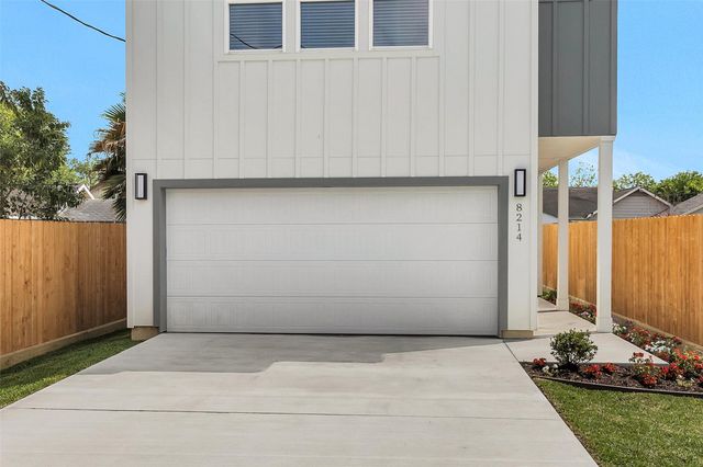 8214 Cowart Street, Houston, TX 77029