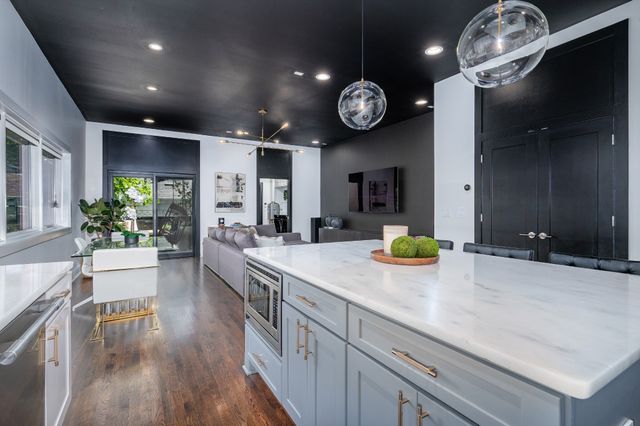 414B 37th Ave, N, Nashville, TN 37209