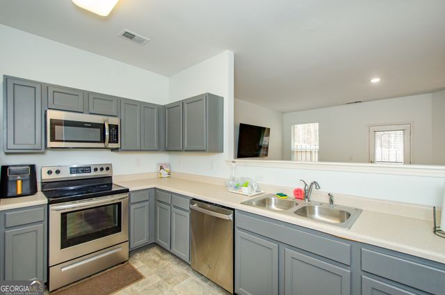 2642 Parrish Court, Lithonia, GA 30038