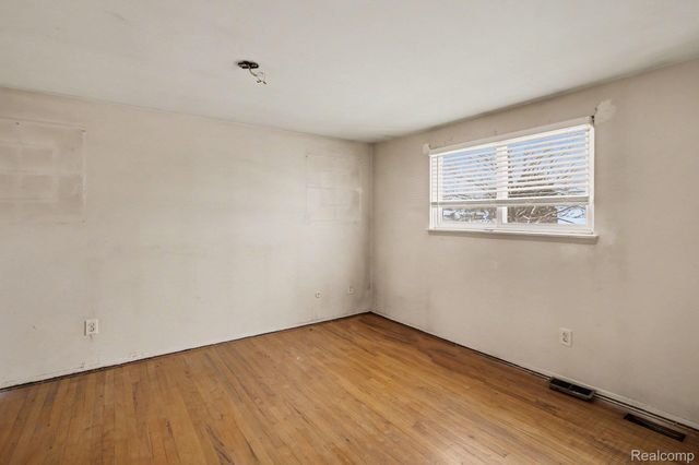 22162 Provincial Street, Woodhaven, MI 48183