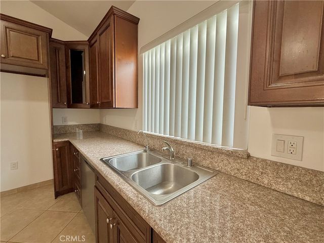 6917 Woodman Avenue 7, Van Nuys, CA 91405