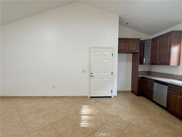 6917 Woodman Avenue 7, Van Nuys, CA 91405