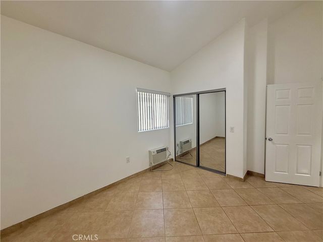 6917 Woodman Avenue 7, Van Nuys, CA 91405