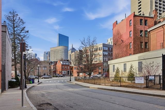 2 Lyndeboro Pl, Boston, MA 02116