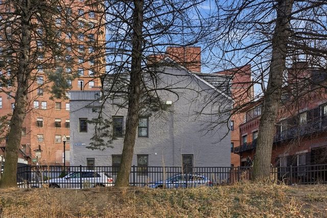 2 Lyndeboro Pl, Boston, MA 02116