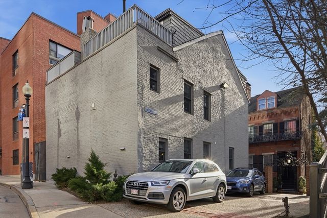 2 Lyndeboro Pl, Boston, MA 02116