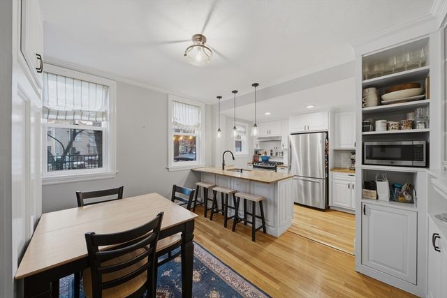 2 Lyndeboro Pl, Boston, MA 02116