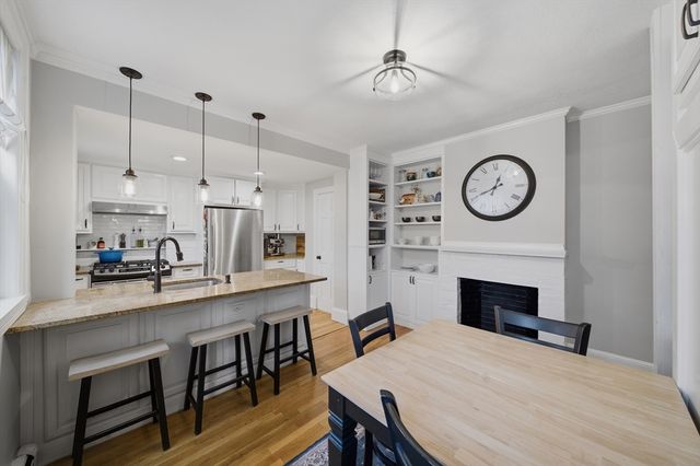 2 Lyndeboro Pl, Boston, MA 02116