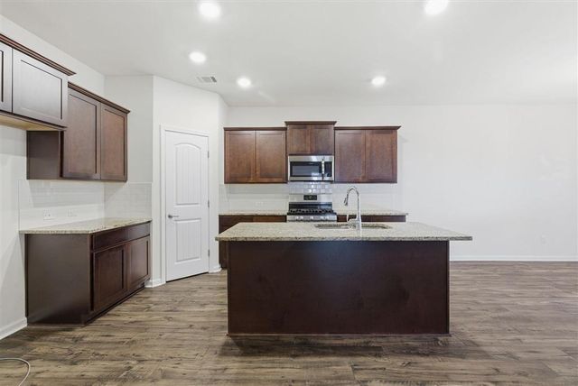 3136 Crest Lane, Lake Charles, LA 70607