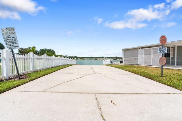 8536 FANTASIA PARK WAY, Riverview, FL 33578