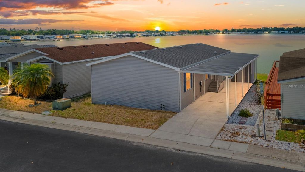 8536 FANTASIA PARK WAY, Riverview, FL 33578