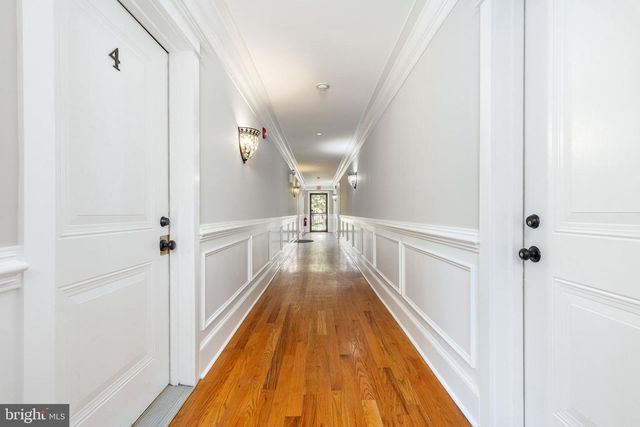 4557 MANAYUNK AVE, Philadelphia, PA 19128