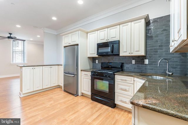 4557 MANAYUNK AVE, Philadelphia, PA 19128