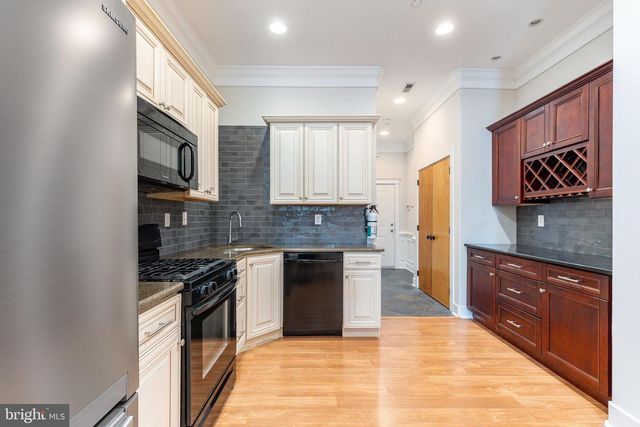 4557 MANAYUNK AVE, Philadelphia, PA 19128