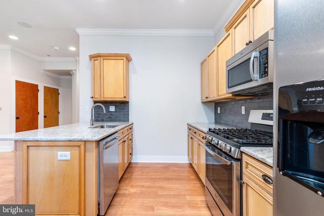 4557 MANAYUNK AVE, Philadelphia, PA 19128