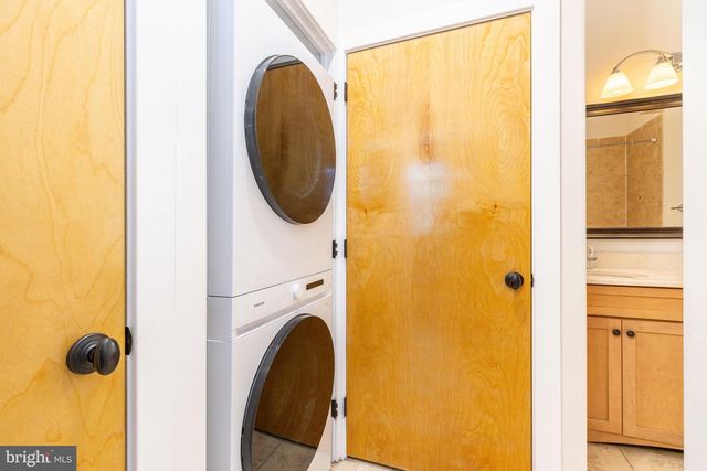 4557 MANAYUNK AVE, Philadelphia, PA 19128