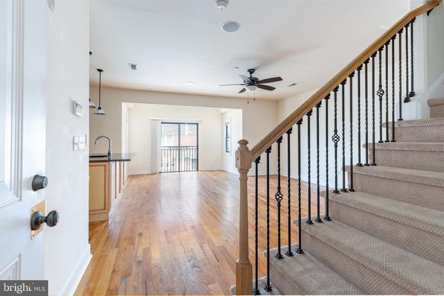 4557 MANAYUNK AVE, Philadelphia, PA 19128