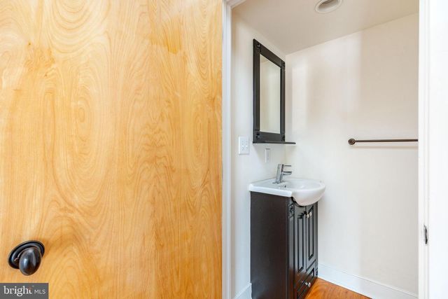 4557 MANAYUNK AVE, Philadelphia, PA 19128