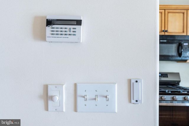 4557 MANAYUNK AVE, Philadelphia, PA 19128