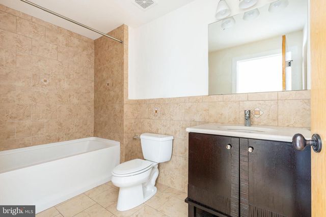 4557 MANAYUNK AVE, Philadelphia, PA 19128