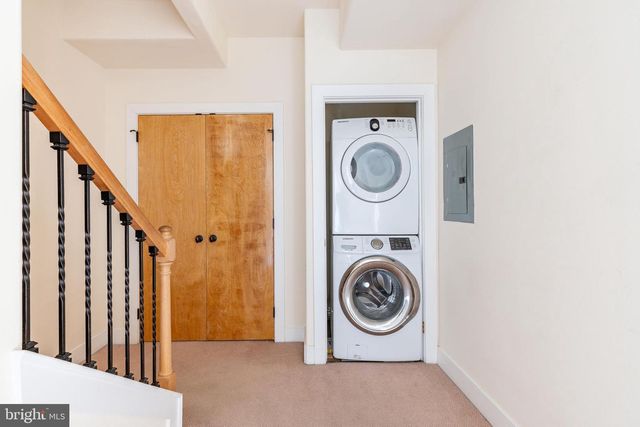 4557 MANAYUNK AVE, Philadelphia, PA 19128