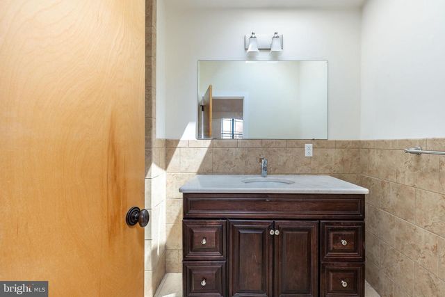 4557 MANAYUNK AVE, Philadelphia, PA 19128