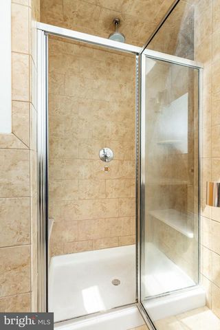 4557 MANAYUNK AVE, Philadelphia, PA 19128