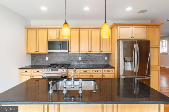 4557 MANAYUNK AVE, Philadelphia, PA 19128