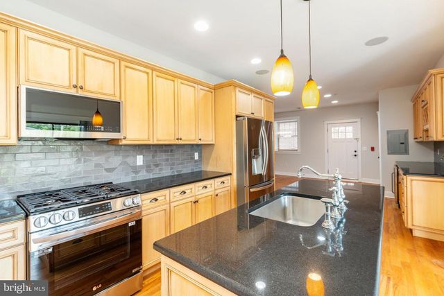 4557 MANAYUNK AVE, Philadelphia, PA 19128