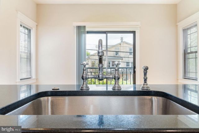 4557 MANAYUNK AVE, Philadelphia, PA 19128