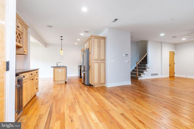 4557 MANAYUNK AVE, Philadelphia, PA 19128