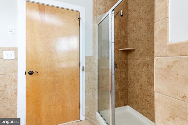 4557 MANAYUNK AVE, Philadelphia, PA 19128