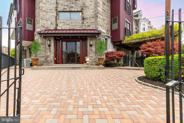 4557 MANAYUNK AVE, Philadelphia, PA 19128