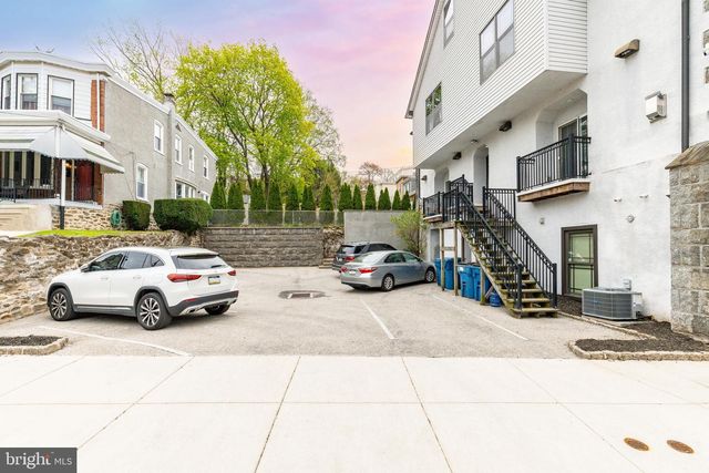 4557 MANAYUNK AVE, Philadelphia, PA 19128