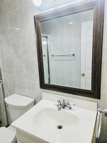400 Kings Point Drive 1624, Sunny Isles Beach, FL 33160
