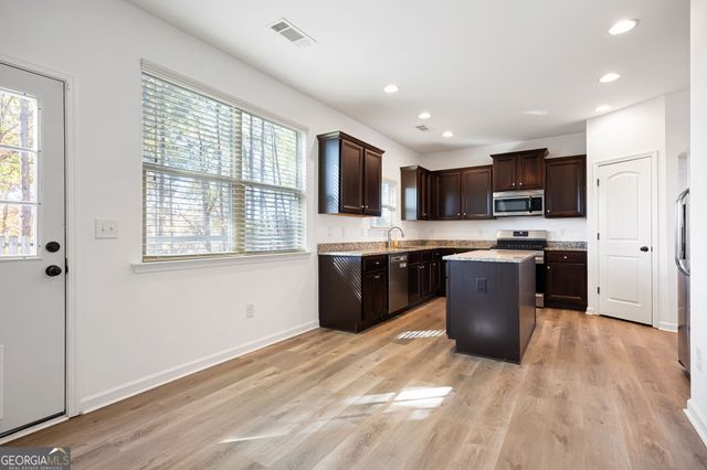 4375 Lippencott Lane, Acworth, GA 30101