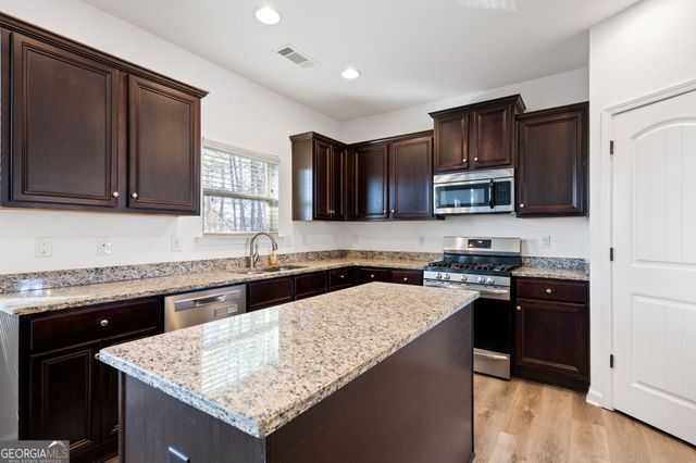 4375 Lippencott Lane, Acworth, GA 30101