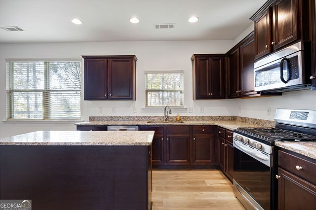 4375 Lippencott Lane, Acworth, GA 30101