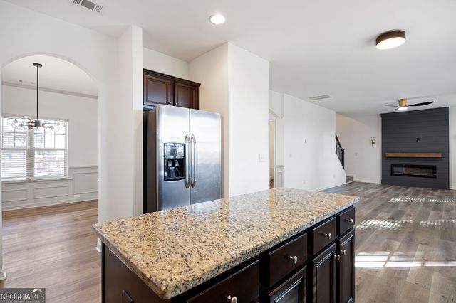 4375 Lippencott Lane, Acworth, GA 30101