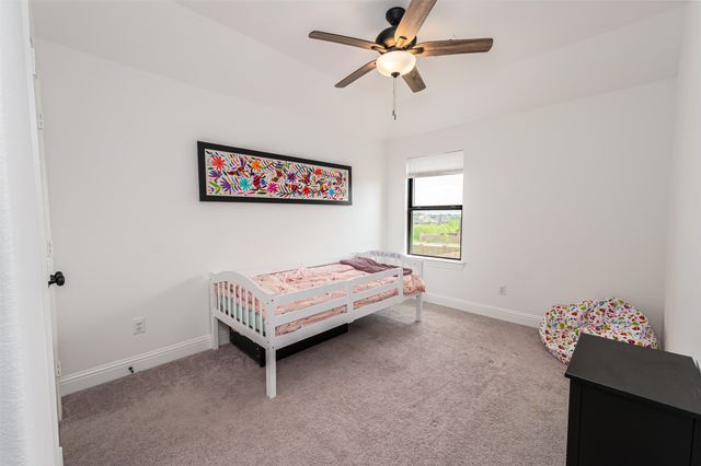 279 Moonshadow Drive, Waxahachie, TX 75165